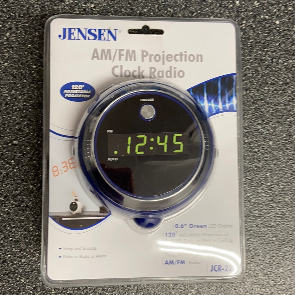 Jensen AM/FM Projection Clock Radio